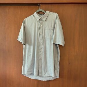 Travis Mathew striped shirt sleeve shirt